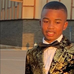 Meet your Posher, Kenneth